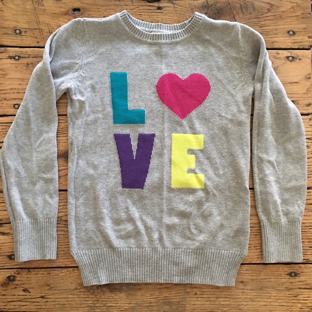Light weight sweater